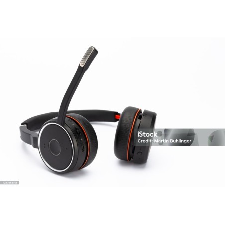 Casque sans fil avec réduction de bruit, adapté aux professionnels en déplacement.